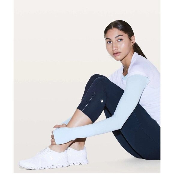 Lululemon Pants - Lululemon Fast Free Crop II Nulux 19" True Navy Size 2 W6AS5S Running Active